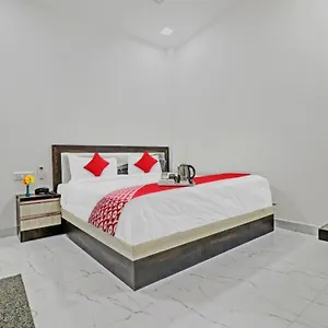 2* Hotel Chahat Palace