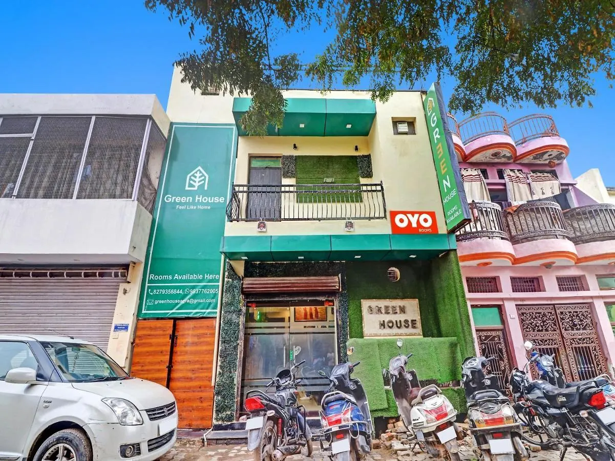 *** Hotel Oyo Flagship Green House Agra  India